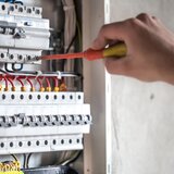 Electricieni cu/ fara experienta